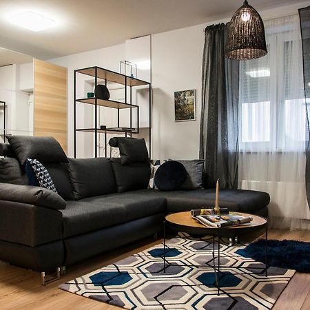 Danubio****2 Bedrooms-Be In The Center Of It All! Βουδαπέστη Εξωτερικό φωτογραφία